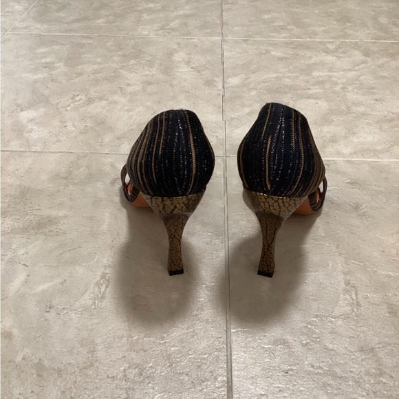 Missoni Tess.Riga Lurex 4.5 inch Pumps, Size 9 - Picture 6 of 11